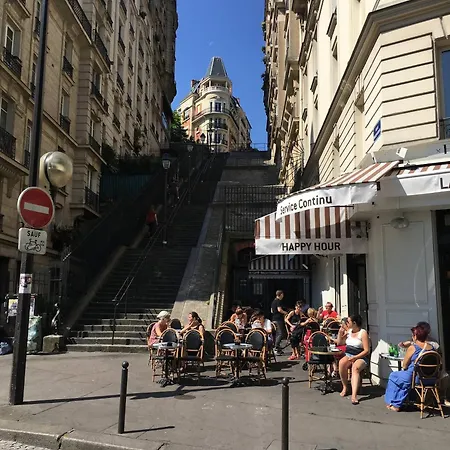 Renovated Terraced In Montmartre Appartamento