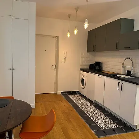 Renovated Terraced In Montmartre * Parigi